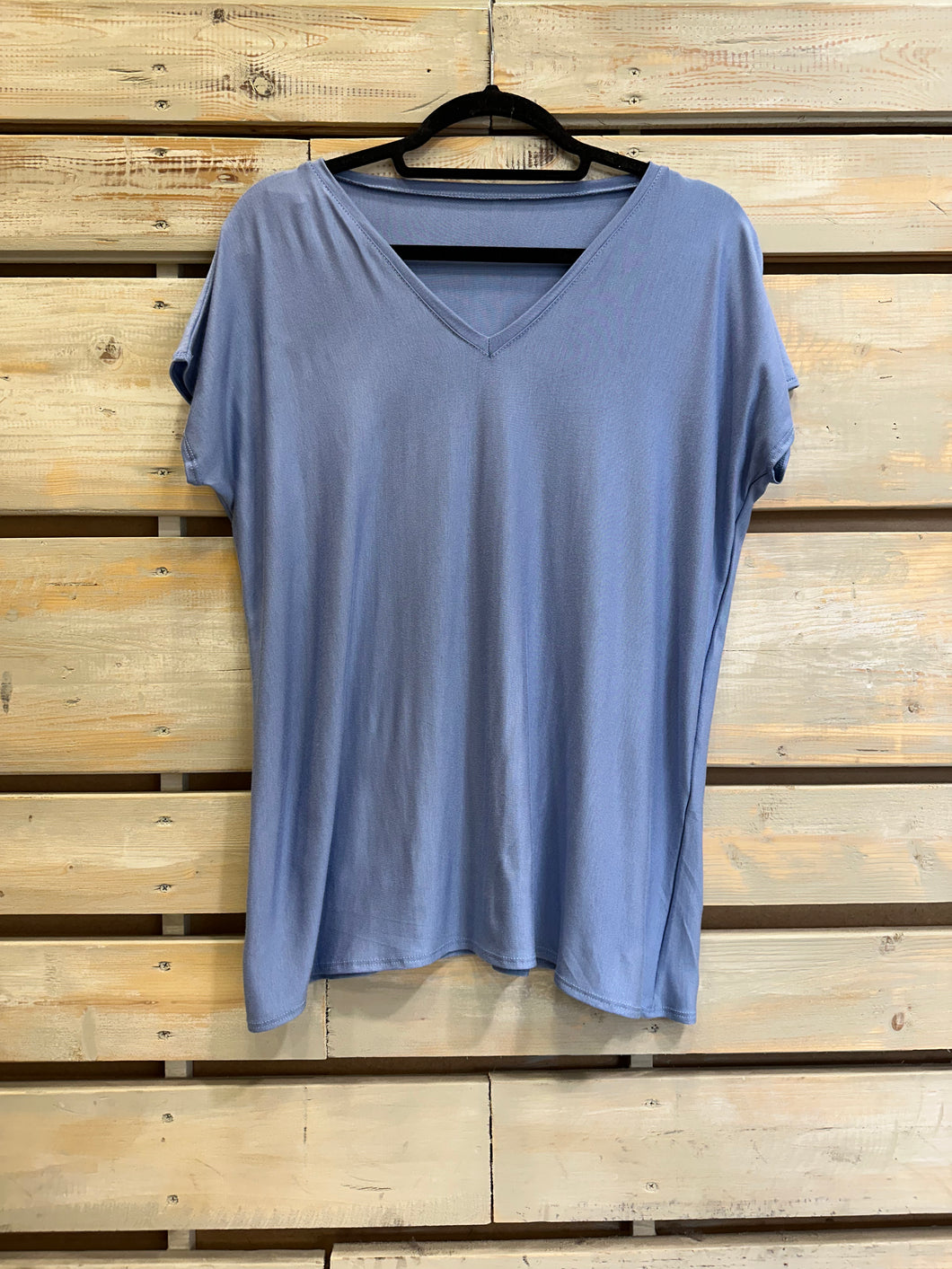 Karla Cuello V Manga Corta- Celeste