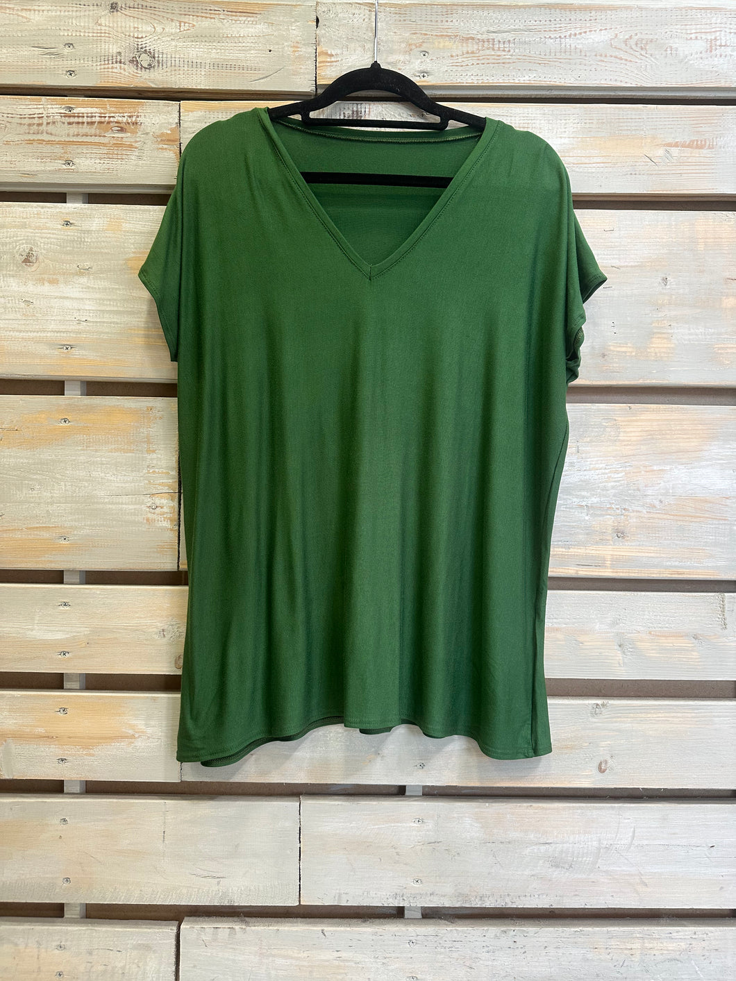 Karla Cuello V Manga Corta- Verde Brasil