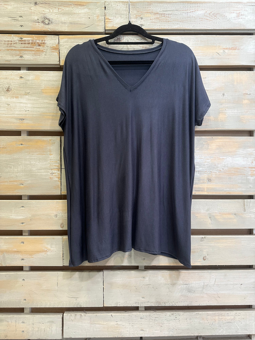 Karla Cuello V Manga Corta- Gris Acero