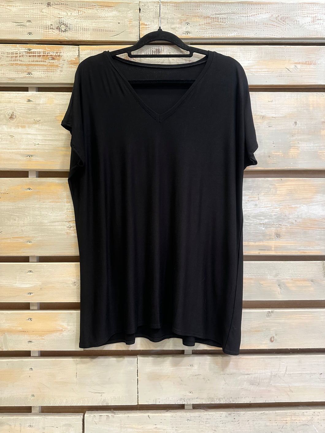 Karla Cuello V Manga Corta- Negro